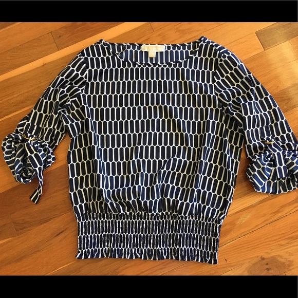 Michael Kors Tops - Sz medium Michael Kors smock waist top